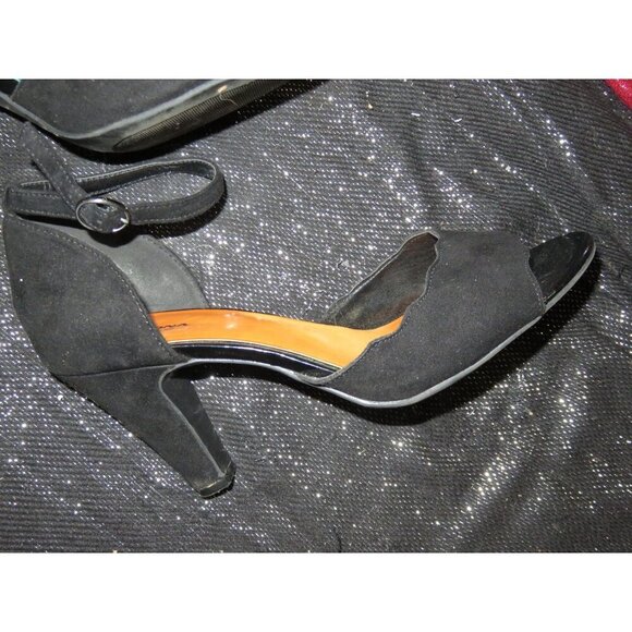 Arizona Jean Company Galloway Black Scallop Suede Open Toe Heels sz 8 - Picture 6 of 11